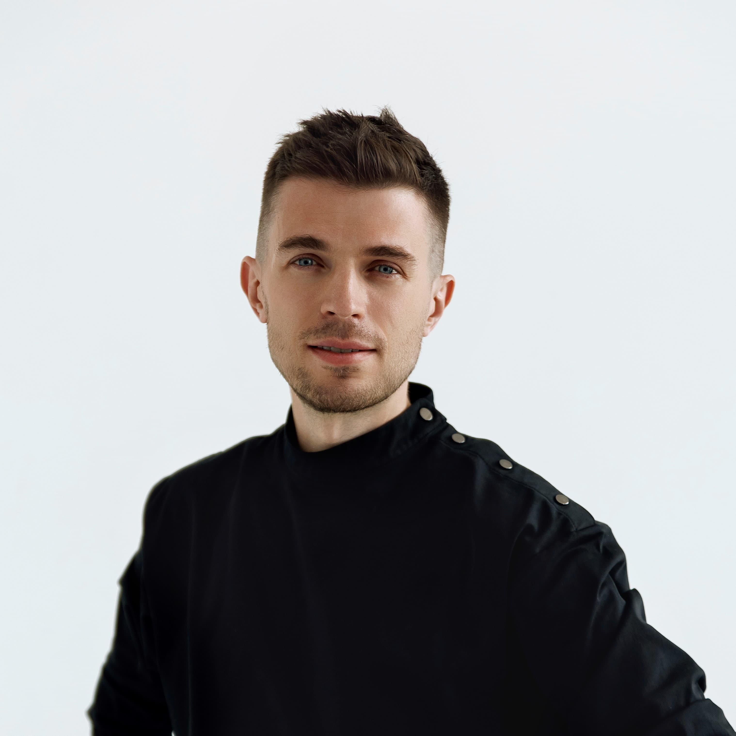 Дмитрий Николаев
